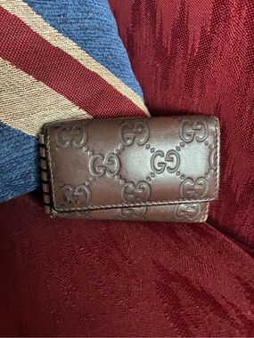 Gucci Guccissima Embossed GG Brown Leather Key Holder- slight misshapen